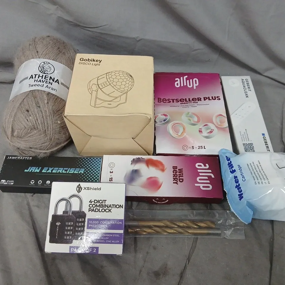 APPROXIMATELY 20 ASSORTED HOUSEHOLD ITEMS TO INCLUDE WOOL, DISCO LIGHT AND AIR UP 