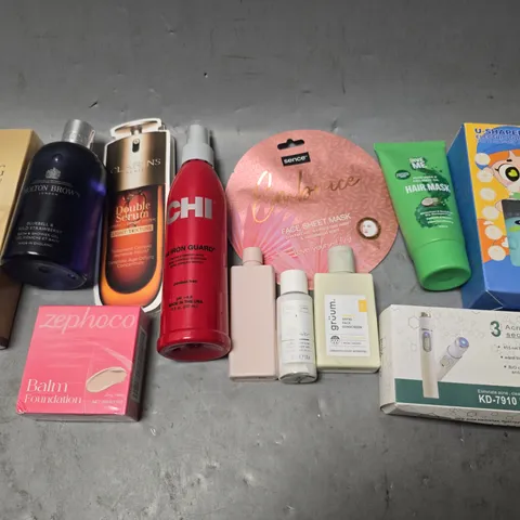 APPROXIMATEY 15 HEALTH AND BEAUTY PRODUCTS TO INCLUDE U SHAPED TOOTHBRUSH, MOLTON BROWN SHOWER GEL, AND GRUUM SUNCREAM ETC. - COLLECTION ONLY