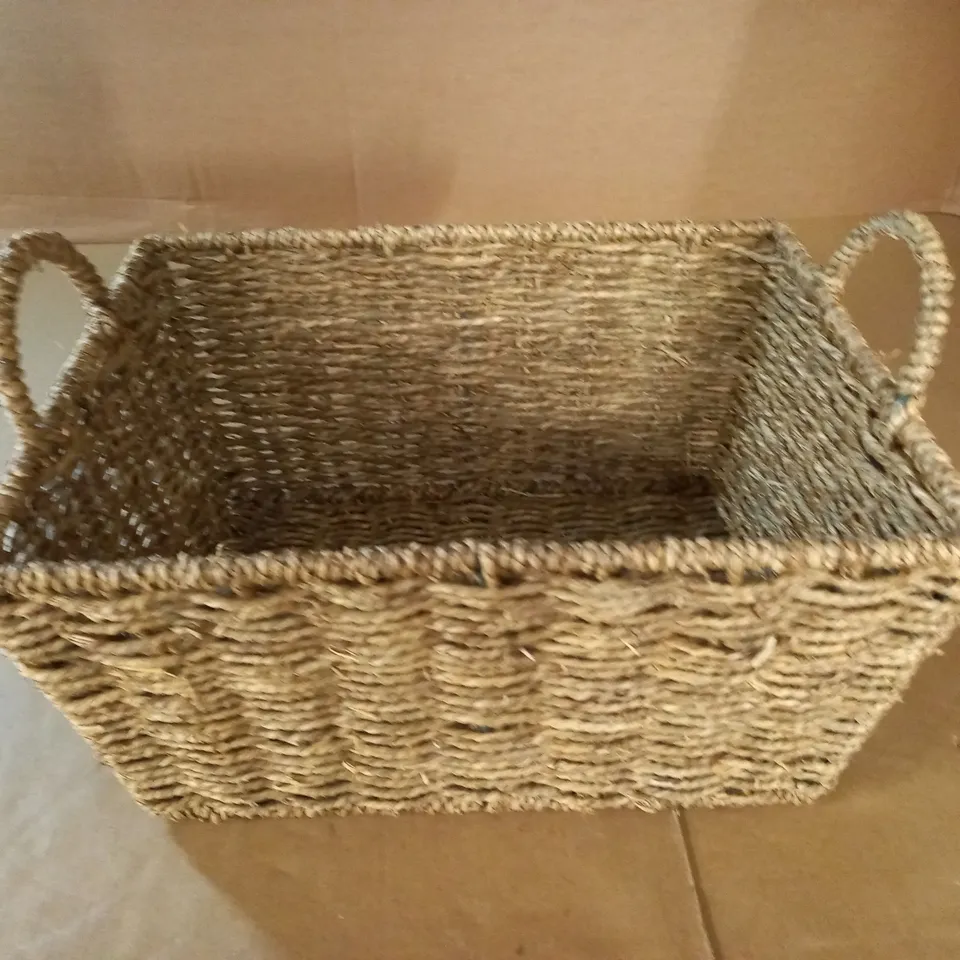 BROWN WICKER BASKET