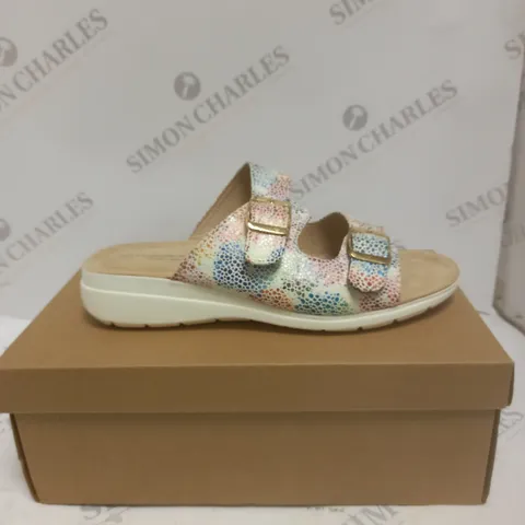BOXED PAIR OF CUSHION WALK WHITE STRAPPY SANDALS - SIZE 7