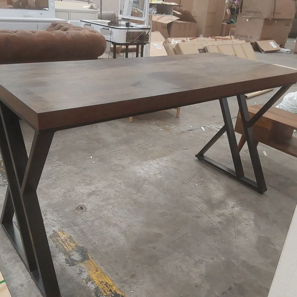 BRICEN 140CM W RECTANGLE DESK FRAME COLOUR: BLACK TOP COLOUR:RUSTIC BROWN