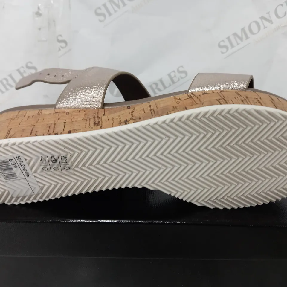 BOXED DUNE WOMANS PEWTER LEATHER SANDLES SIZE 6