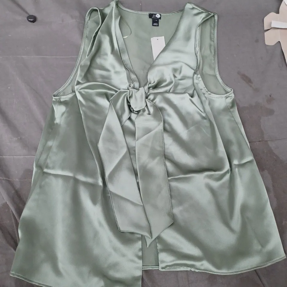 RIVER ISLAND SAGE GREEN SATIN BOW FRONT TOP – UK 10