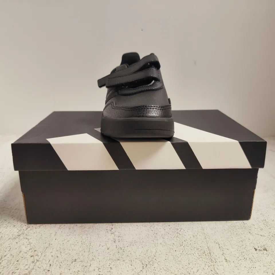 BOXED PAIR OF ADIDAS TENSAUR SPORT 3.0 KID'S TRAINERS IN BLACK SIZE UK 12