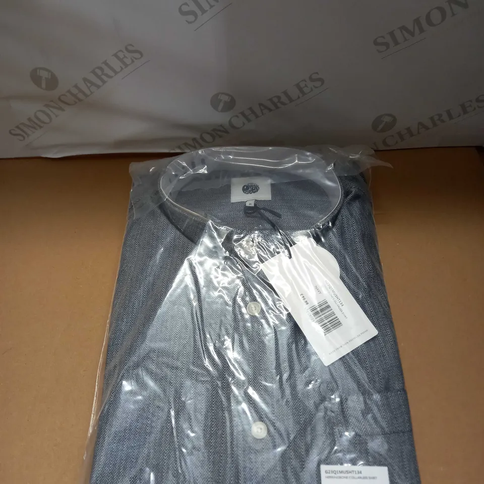 BAGGED PRETTY GREEN HERINGBONE COLLARLESS SHIRT SIZE M