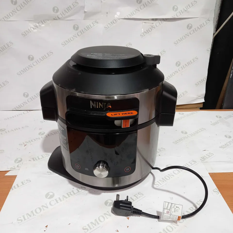 NINJA FOODI SMARTLID 7.5L MULTI COOKER & AIR FRYER