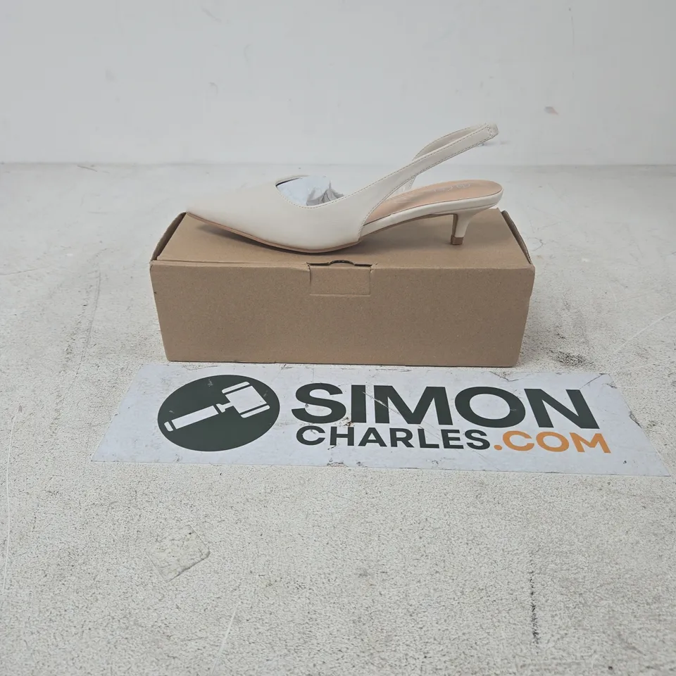 BEIGE WOMEN'S MULE WITH LOW HEEL SIZE 4