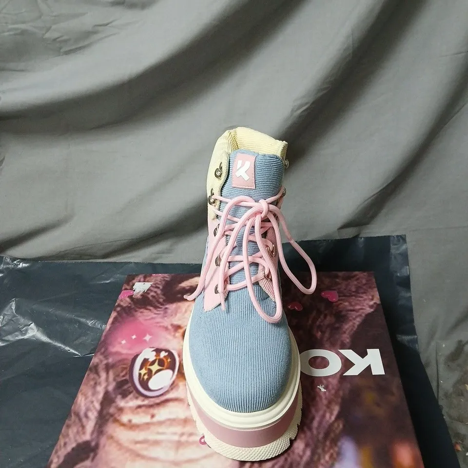 KOI ZOZI KAWAII SNUGGLE BEAR BOOTS BOXED SIZE 4