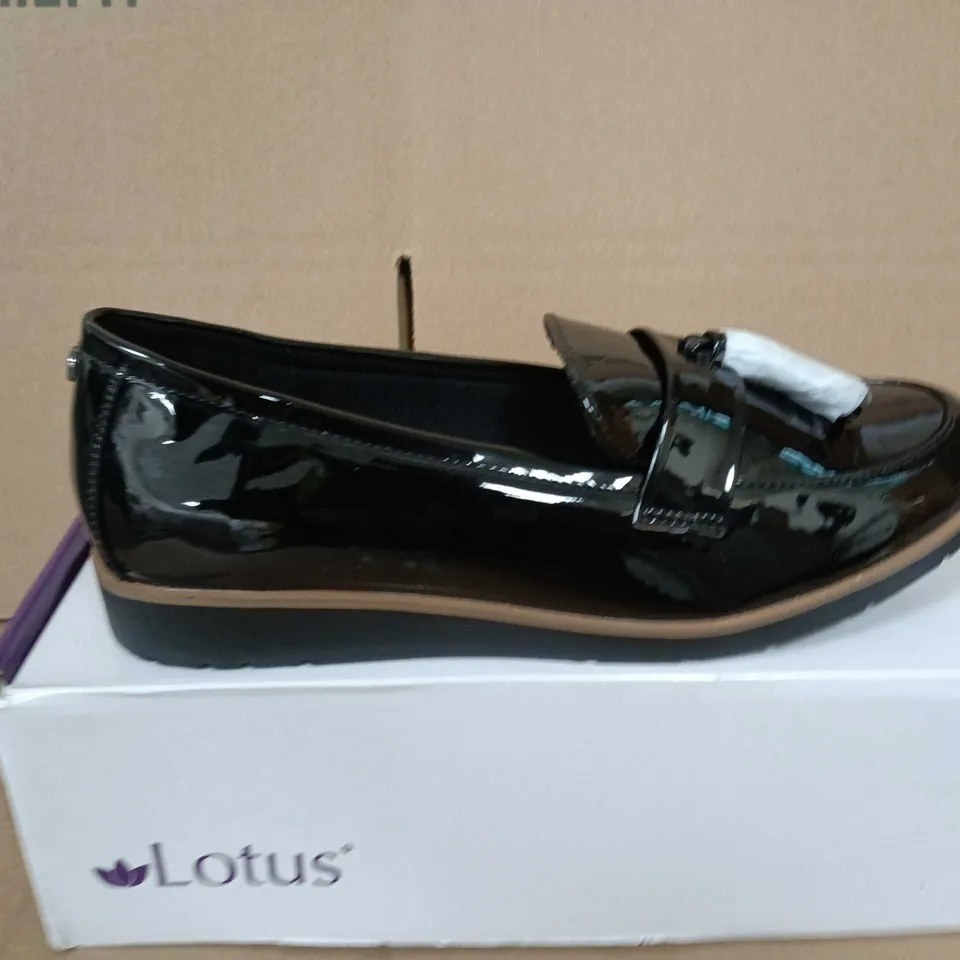 BOXED PAIR OF  LOTUS YORK BLACK PATENT LOAFERS - UK SIZE 8