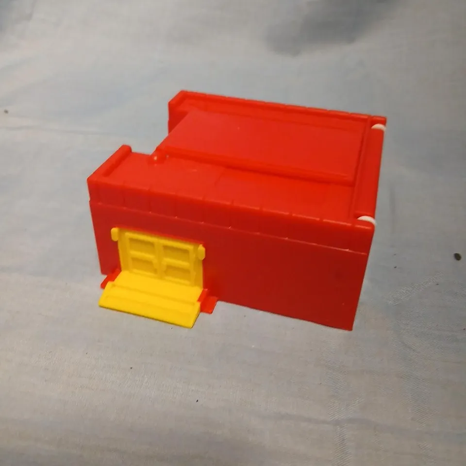 VINTAGE MATTEL MCDONALD'S FAST FOOD PLAYSET – RED BUILDING WITH YELLOW DOOR