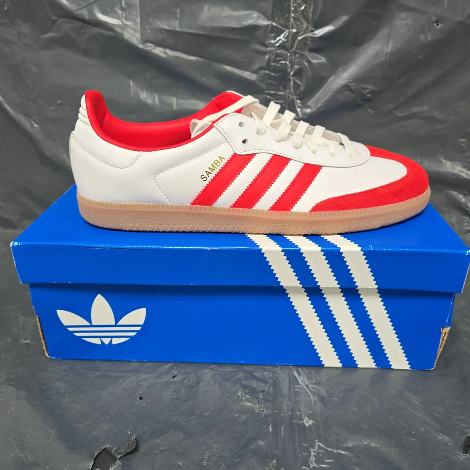 BOXED PAIR OF ADIDAS SAMBA SHOES IN RED/WHITE SIZE UK 11.5