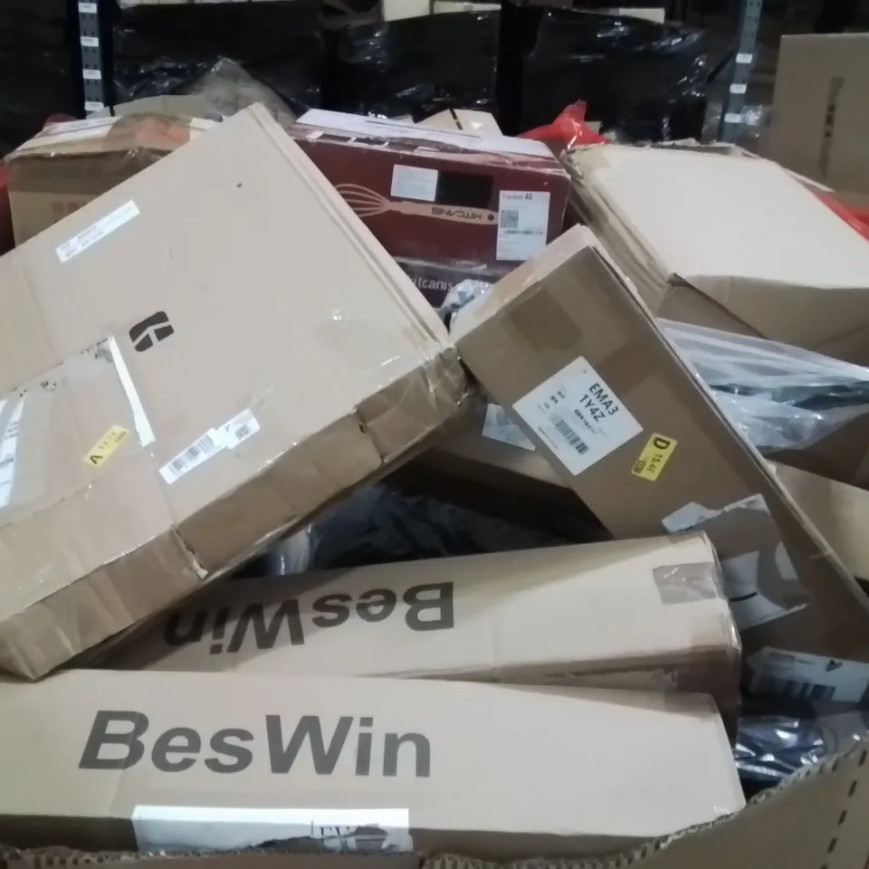 PALLET OF ASSORTED HOUSEHOLD GOODS AND PRODUCTS TO INCLUDE;BED ASSIST RAIL,RUG,PHOTO FRAMES