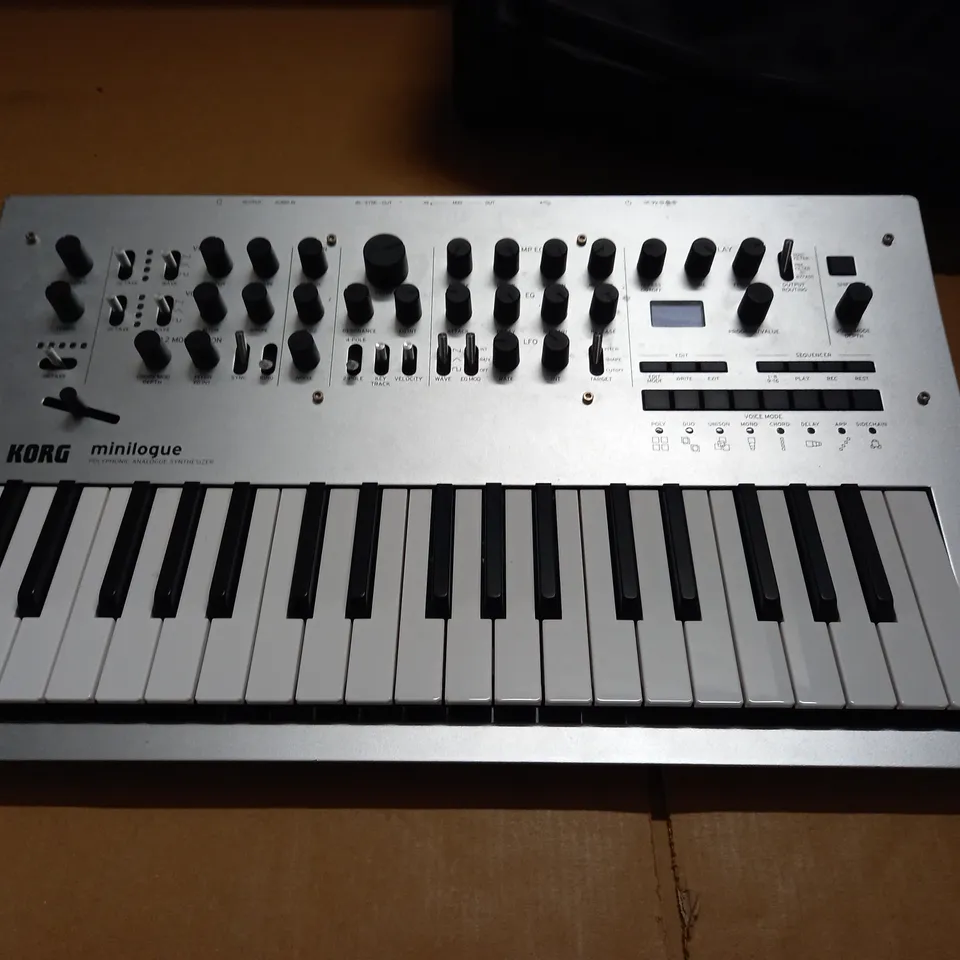KORG MINILOGUE POLYPHONIC ANALOG SYNTHESIZER IN CARRY BAG