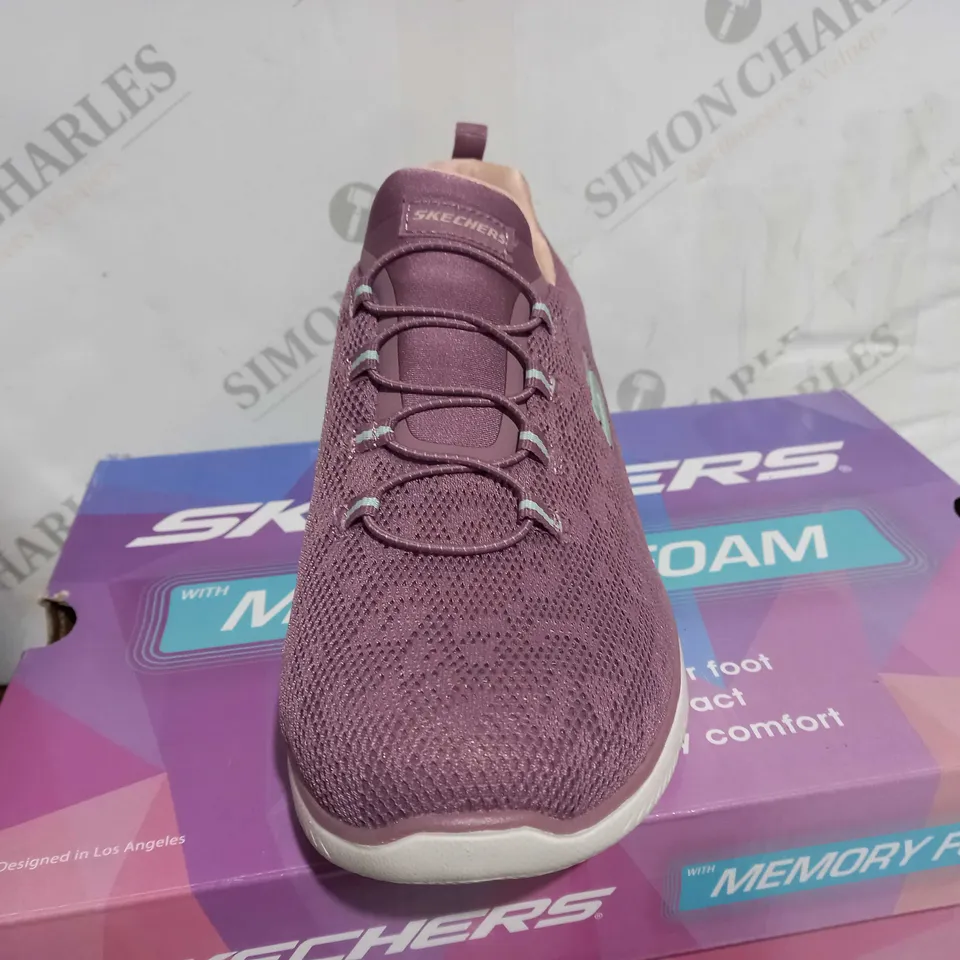 BOXED PAIR OF SKECHERS MEMORY FOAM TRAINERS IN PURPLE UK SIZE 6