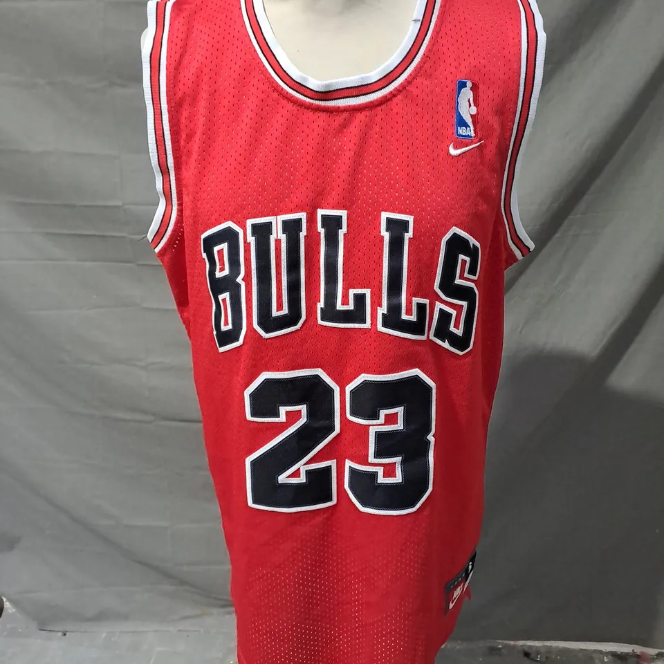 NIKE BULLS JORDAN 23 SPRTS JERSEY IN RD SIZE S