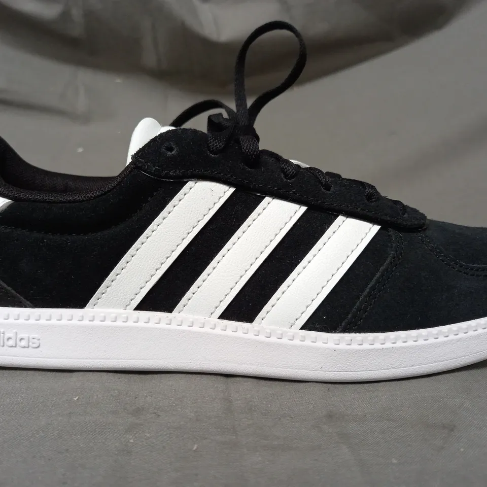 BOXED PAIR OF ADIDAS BREAKNET SLEEK SUEDE SHOES IN BLACK/WHITE UK SIZE 5