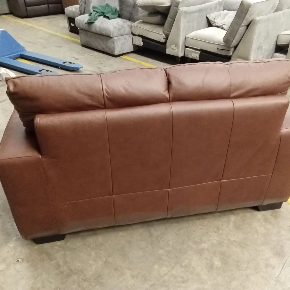 HAMPSHIRE ITALIAN LEATHER 2 SEATER SOFA RRP £899