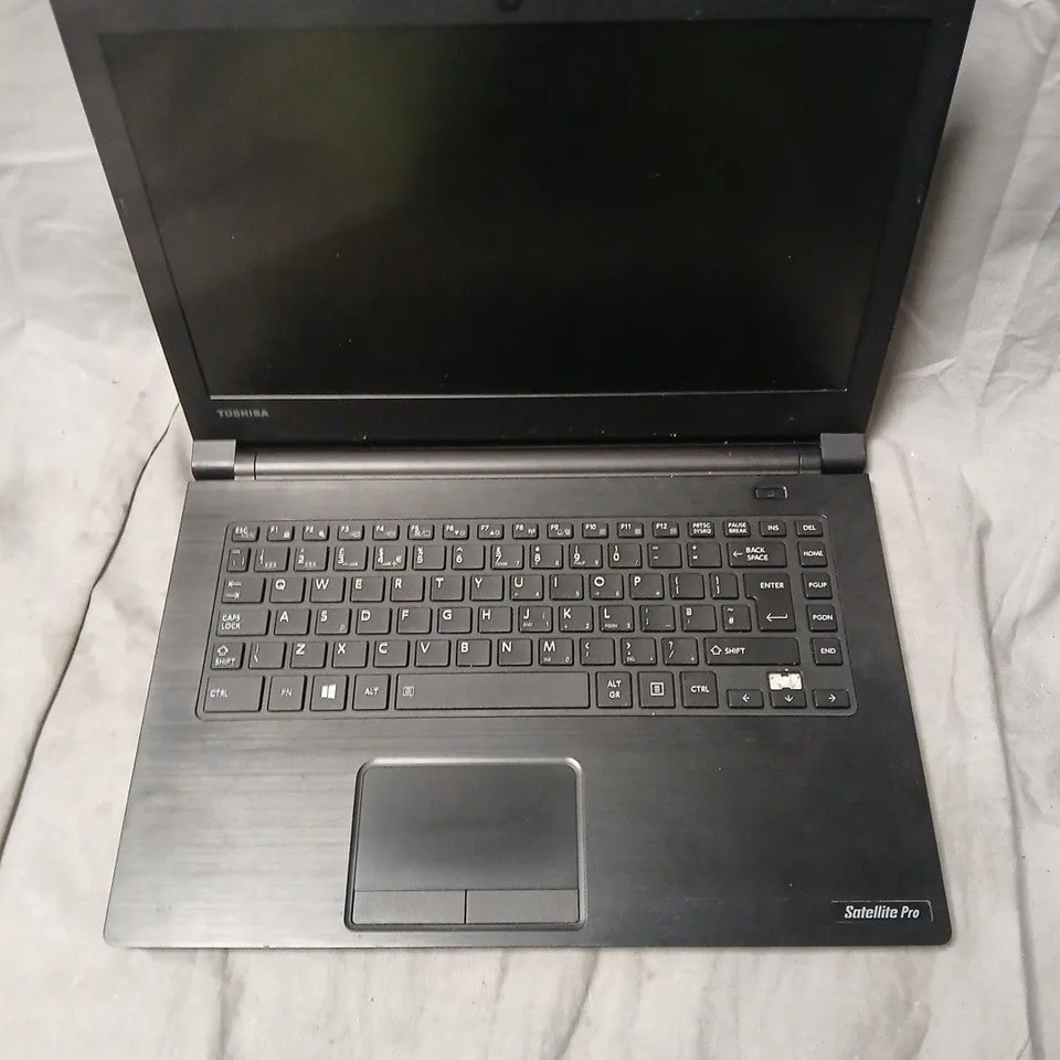 TOSHIBA SATELLITE PRO R40-C LAPTOP