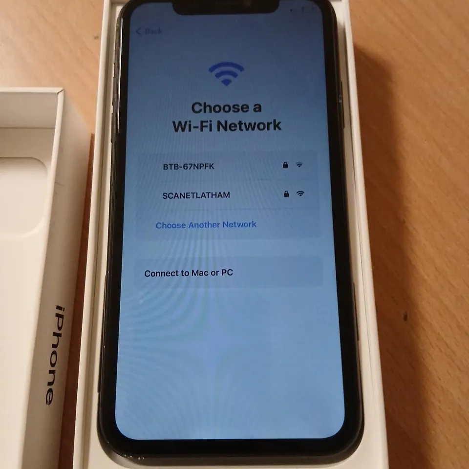 APPLE IPHONE 11 – BLACK, BOXED WITH CHARGER & USB-C TO LIGHTNING CABLE