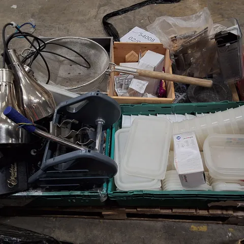 PALLET CONTAINING MISCELLANEOUS CATERING EQUIPMENT & ACCESSORIES