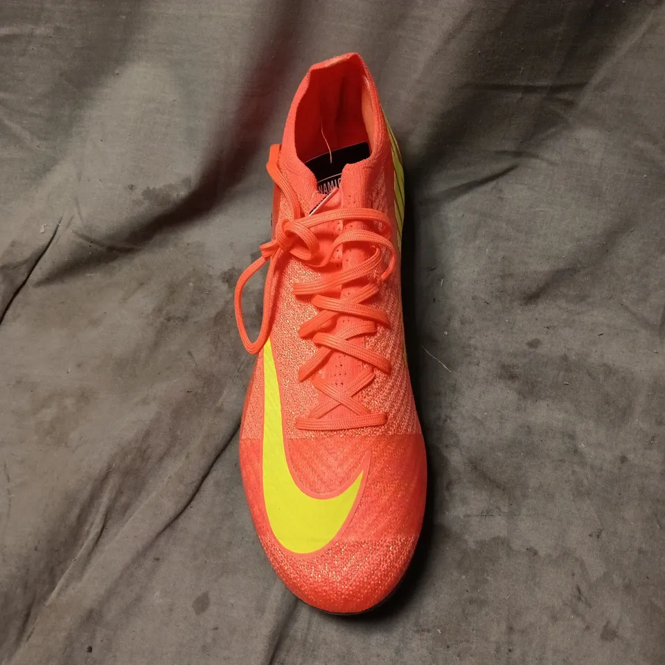 NIKE MERCURIAL SOCCER BOOTS – NEON ORANGE WITH YELLOW SWOOSH SIZE 8.5