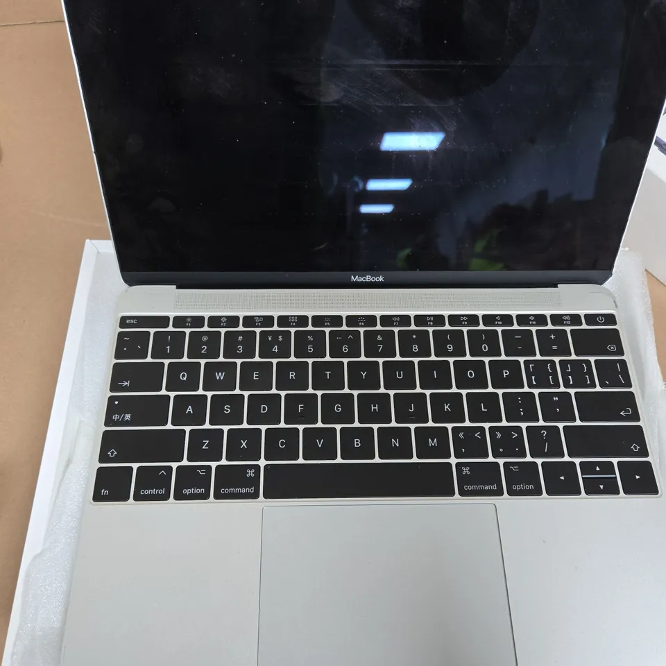 APPLE MACBOOK AIR A1534 11-INCH LAPTOP – SILVER