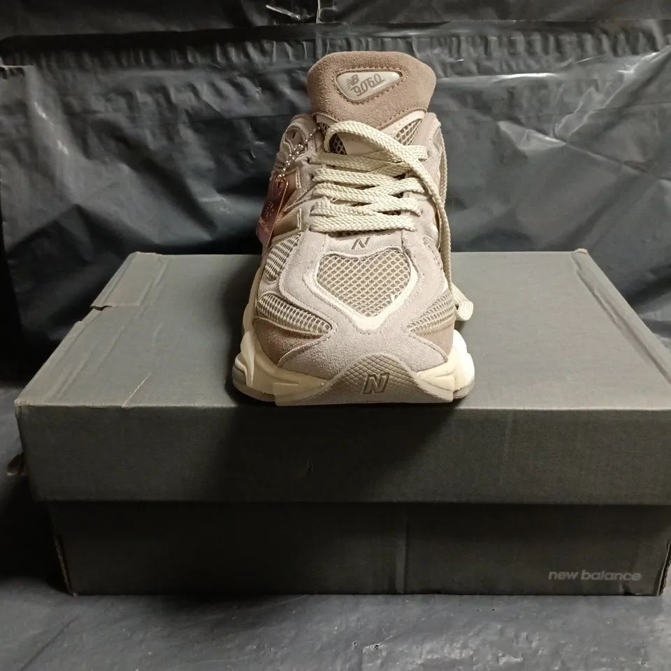 BOXED PAIR OF NEW BALANCE 9060 TRAINERS IN BROWN MULTI SIZE UK 6.5