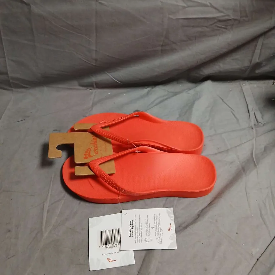 ARCHIES ARCH SUPPORT FLIP FLPOS - UK SIZE 8-8.5 