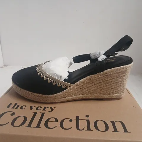 THE VERY COLLECTION BLACK ESPADRILLE WEDGES – UK 7