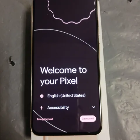 BOXED GOOGLE PIXEL 8 MOBILE PHONE IN BEIGE - GPJ41