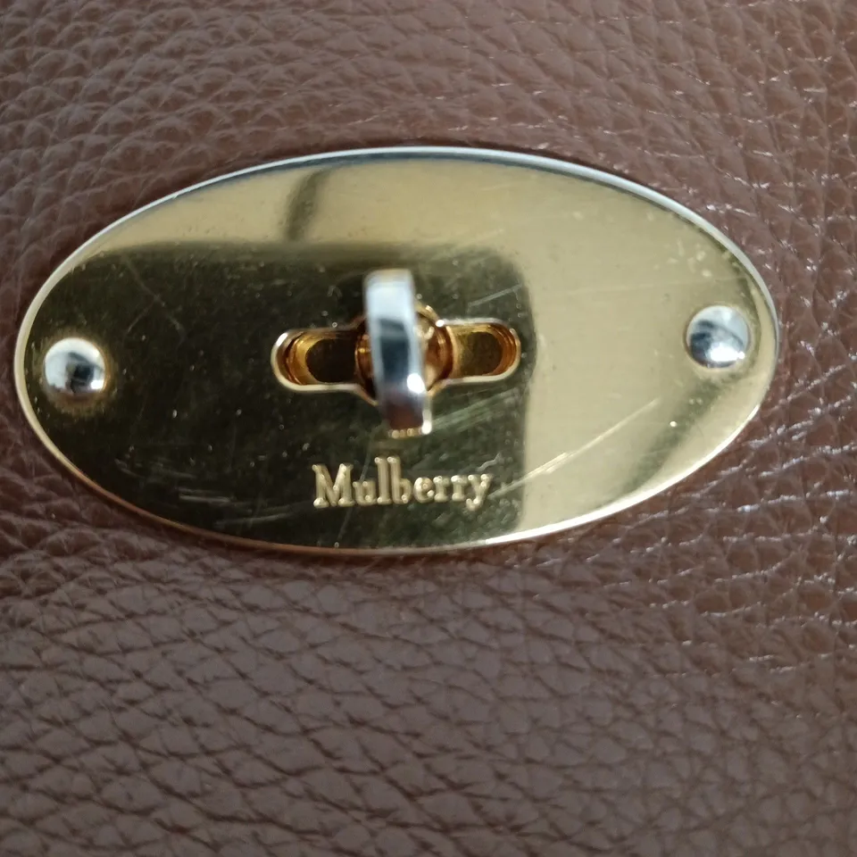 MULBERRY BROWN PEBBLED LEATHER HANDBAG WITH GOLD TURN-LOCK