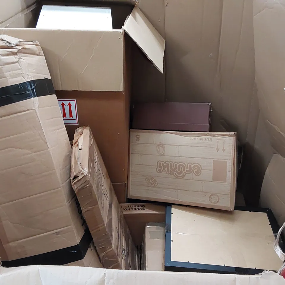 PALLET OF ASSORTED CONSUMER PRODUCTS TO INCLUDE; OFFICE CHAIRS, ROLLER BLINDS, RIDE ON SUITCASE, TOILET SEAT ECT