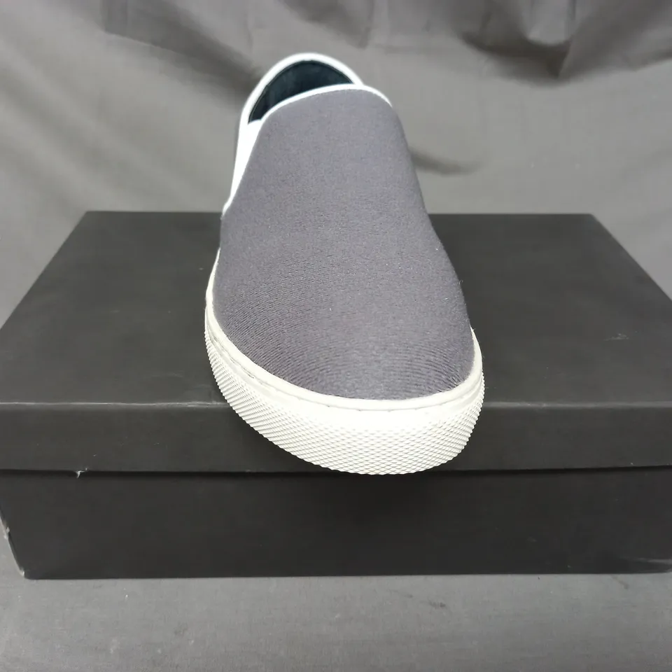 BOXED PAIR OF NEWNEU TOKYO SLIP-ON SHOES IN GREY EU SIZE 36.5
