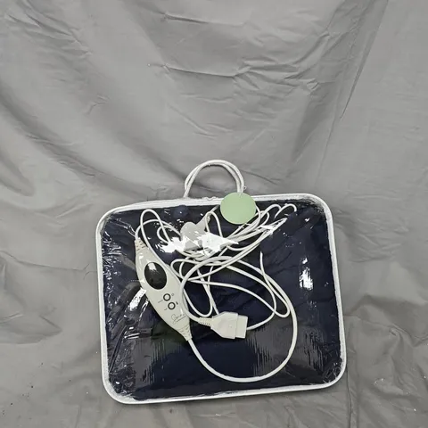 SARA BY SARA DAVIES SNUGGLY SHERPA HEATED THROW