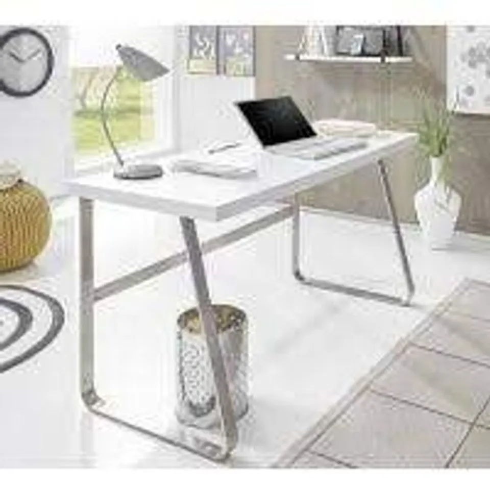 BRAND NEW BOXED BENO OFFICE TABLE MATT WHITE 140X76X60CM