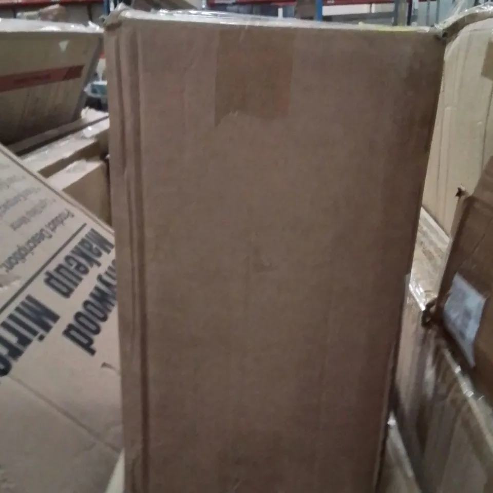 BOXED 270CM LIGHTED FAUX GARLAND WITH LIGHTS 