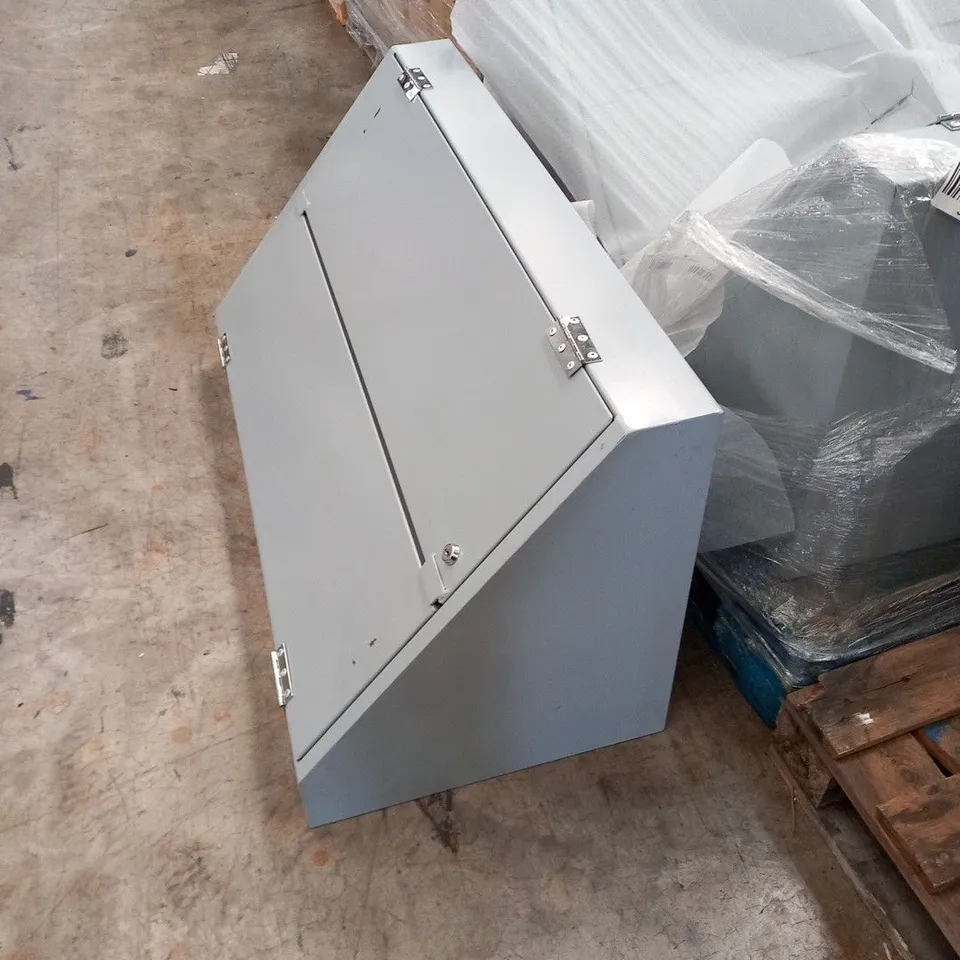 STEEL SLOPE TOP DISPENSING STORAGE UNIT