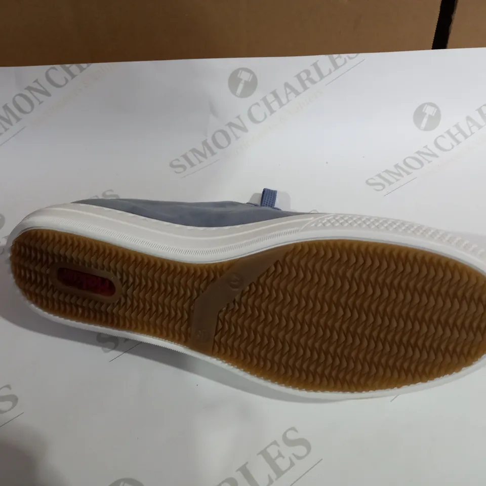 RIEKER BLUE SHOES SIZE 7.5 