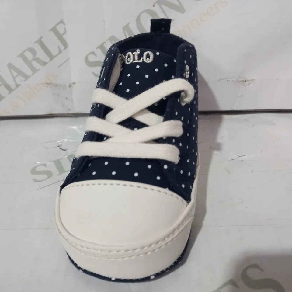 BOXED PAIR OF RALPH LAUREN KIDS SHOES IN NAVY/WHITE DOT PATTERN UK SIZE 3.5