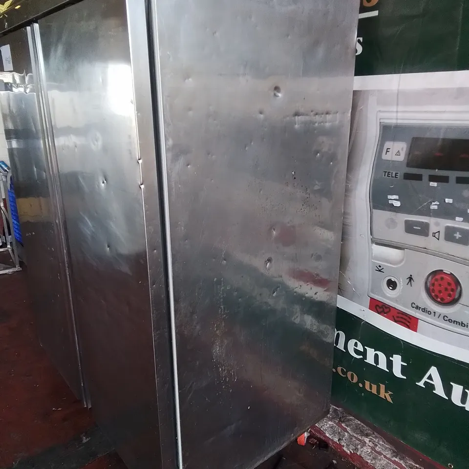 LARGE COMMERCIAL DOUBLE DOOR HEATED FOOD STORAGE UNIT 