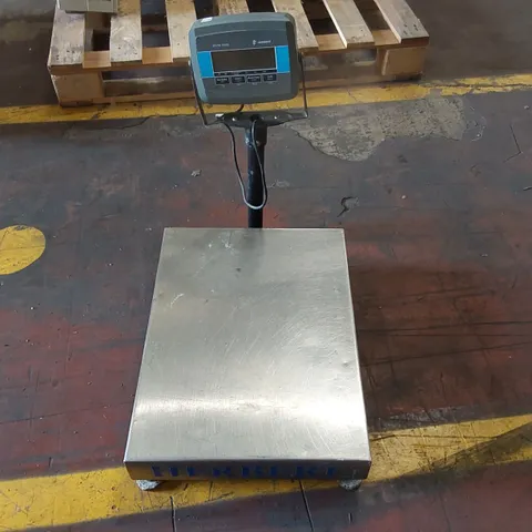HERBERT BPS 700 SERIES SCALES WITH STAINLESS STEEL WEIGHING PLATFORM