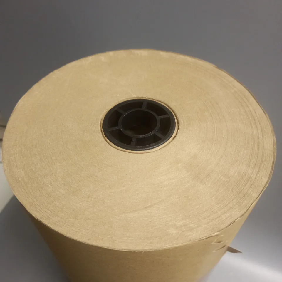 UNBRANDED ROLL OF BROWN PAPER - SIZE UNSPECIFIED 