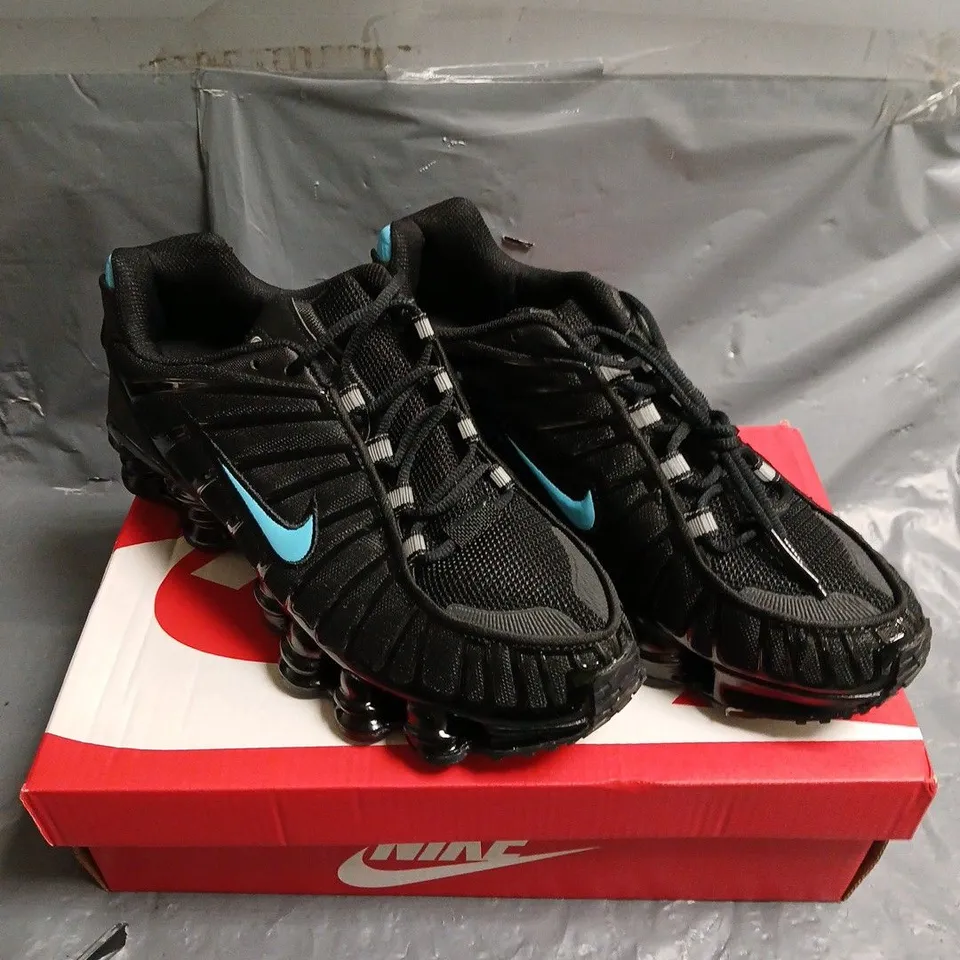 BOXED PAIR OF NIKE SHOX TL TRAINERS - 7