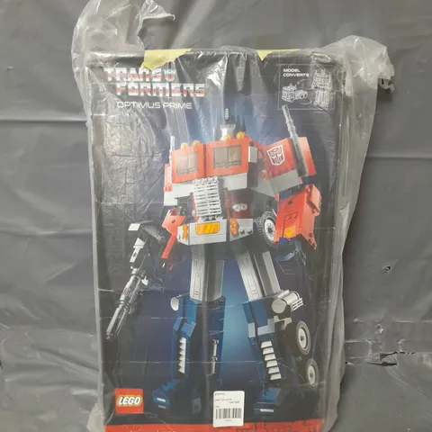 BOXED LEGO TRANSFORMERS OPTIMUS PRIME 10302