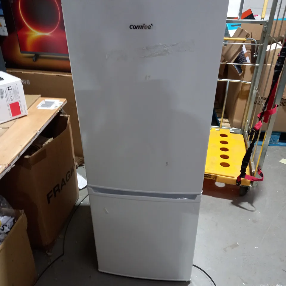 COMFEE WHITE FRIDGE FREEZER - COLLECTION 