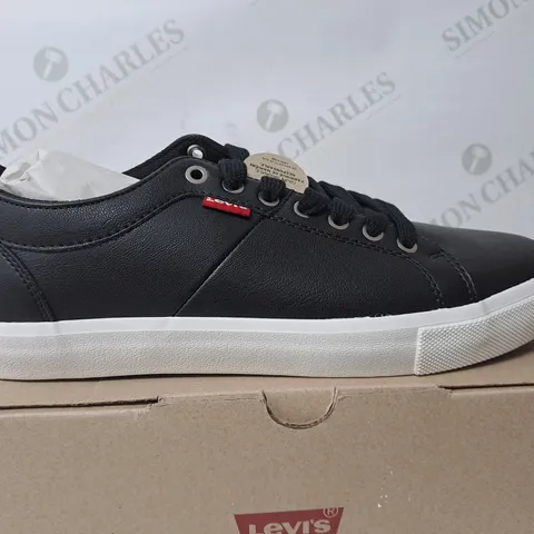 BOXED PAIR OF LEVI WOODWARD BLACK TRAINERS - SIZE 7.5