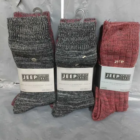 APPROXIMATELY 90 PACKS OF 2 MEN'S JEEP SOCKS SIZE 6-11