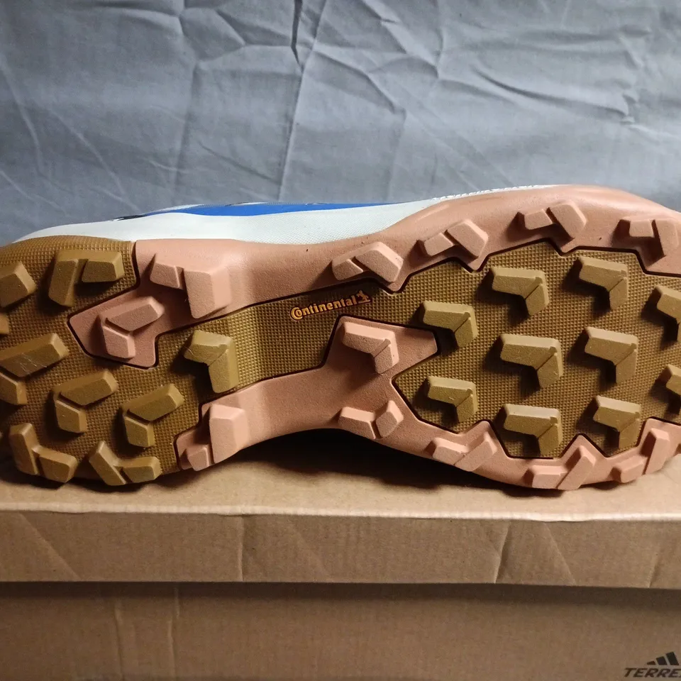 BOXED PAIR OF ADIDAS TERREX SKYCHASER AX5 GTX HIKING SHOES – UK SIZE 10