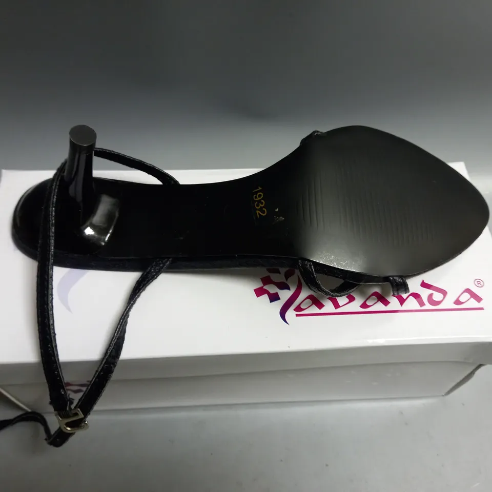 BOXED AVANDA LADIES BLACK SLING BACK SANDALS WITH CRYSTAL DETAIL. SIZE EU 39
