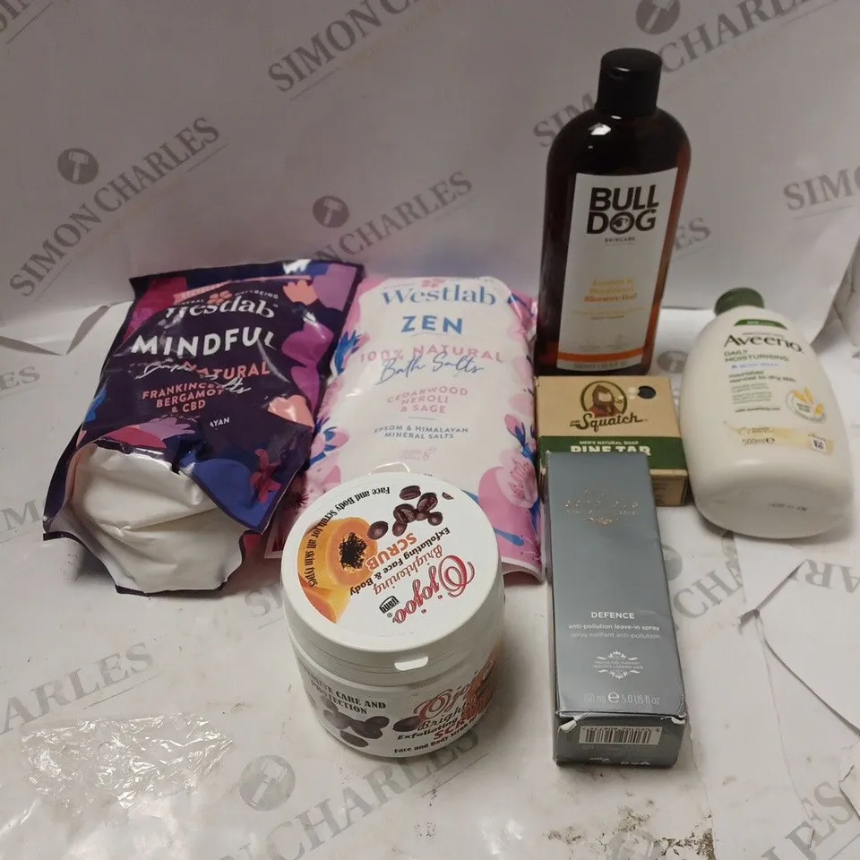 APPROXIMATELY 20 ASSORTED COSMETIC ITEMS TO INCLUDE AVEENO, BULLDOG AND DR.SQUATCH 